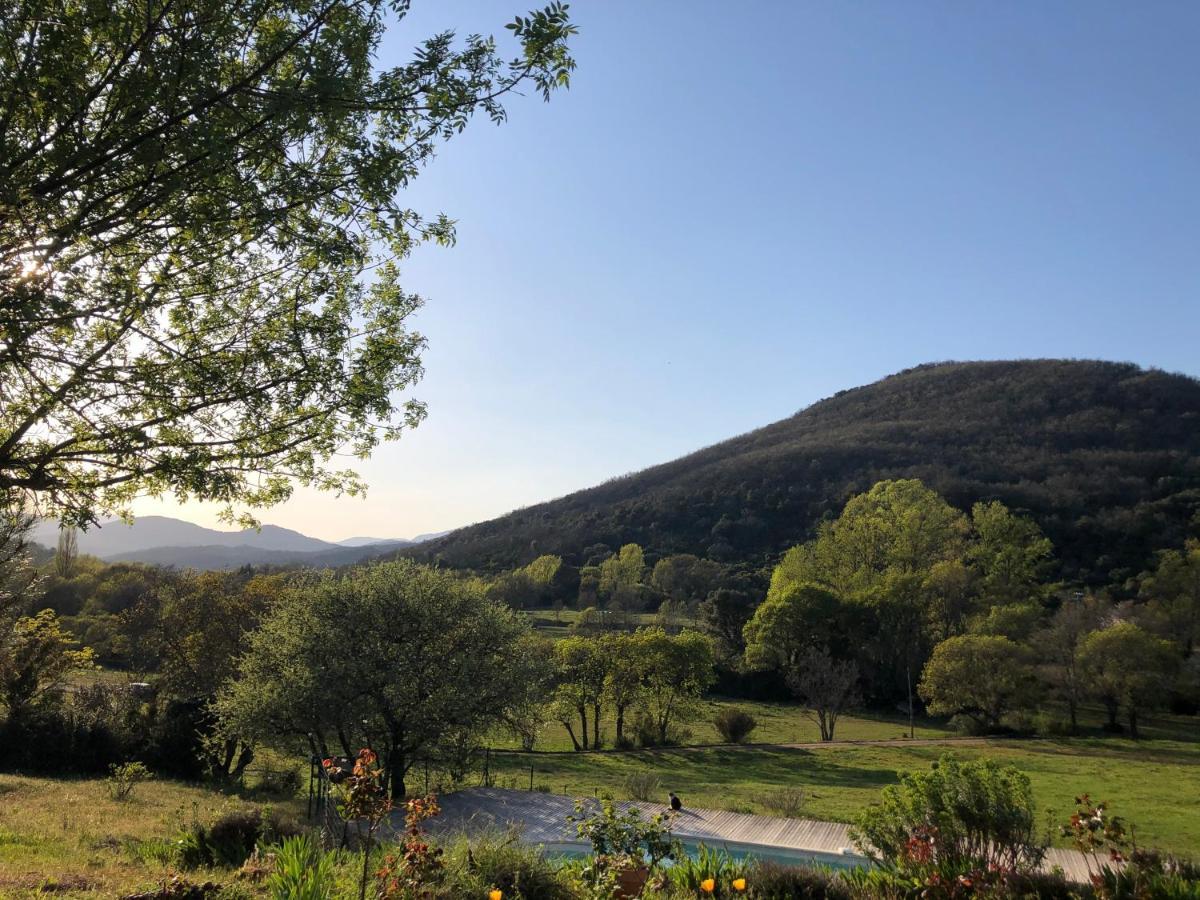 Bed and Breakfast Domaine De Montbarri La Tour-sur-Orb Esterno foto